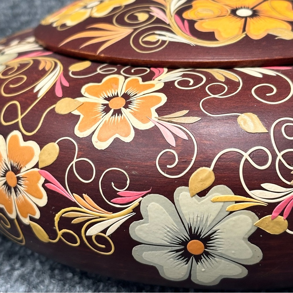 Tole painted wooden box with lid 8” round floral artisan bohemian storage NWT - Picture 2 of 8
